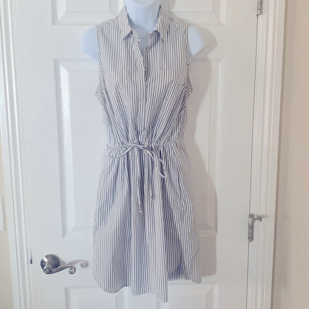 Banana Republic size 4 Blue/White Stripe drawstring sundress with Pockets!